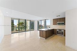 Picture of 88 SW 7Th St # 712, Miami, FL 33130