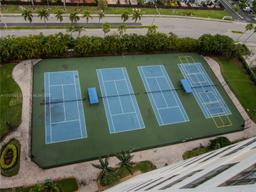 Picture of 2500 Parkview Dr # 2312, Hallandale Beach, FL 33009