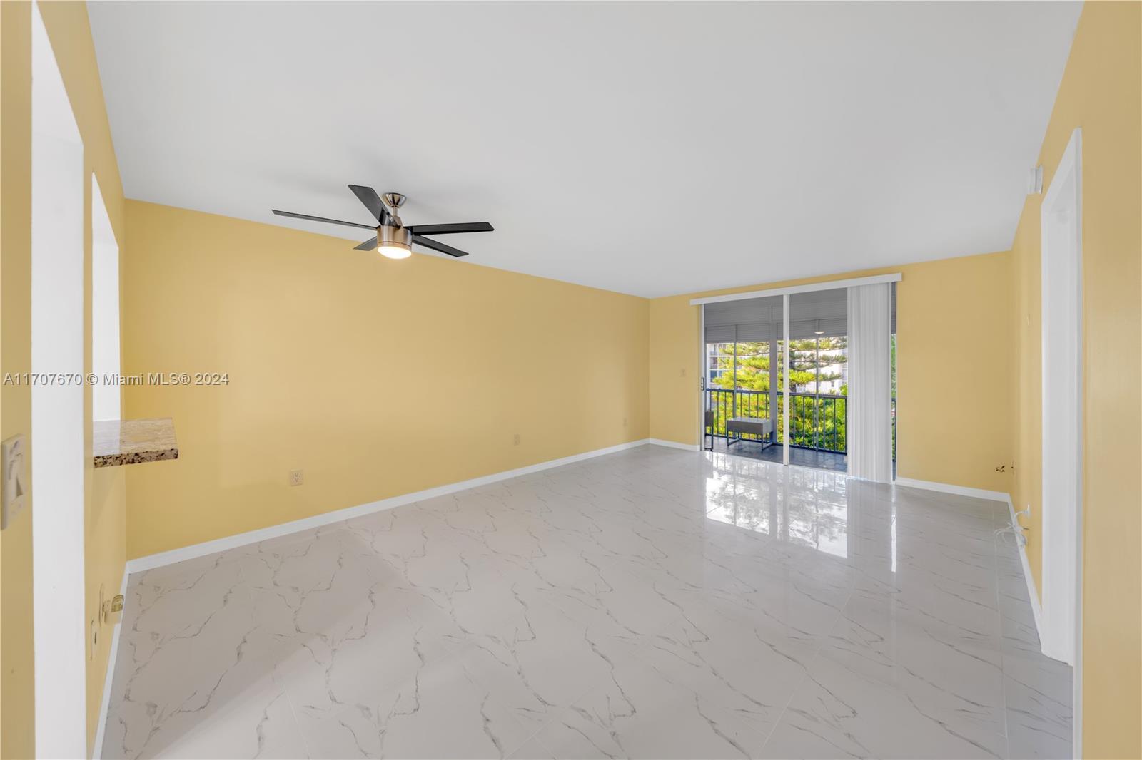 Picture of 2905 NE Point East Dr # L408, Aventura, FL 33160