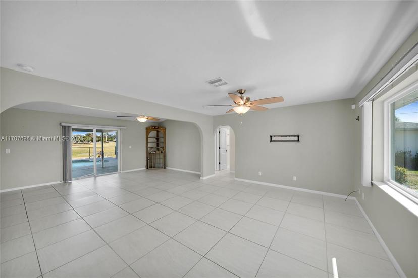 Picture of 307 SE 10Th Ter, Other City - In The State Of Florida FL 33990