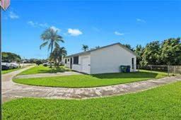 Picture of 13224 SW 253Rd Ter, Miami, FL 33032