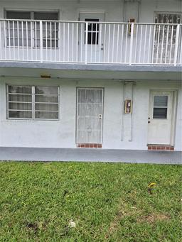 Picture of 20310 NE 2Nd Ave # 15, Miami Gardens, FL 33179