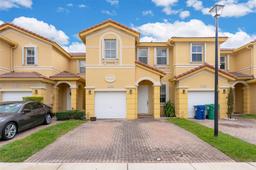 Picture of 11252 NW 86Th Ln # 0, Doral, FL 33178