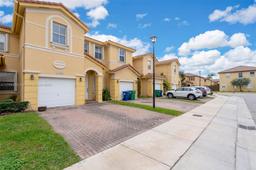 Picture of 11252 NW 86Th Ln # 0, Doral, FL 33178