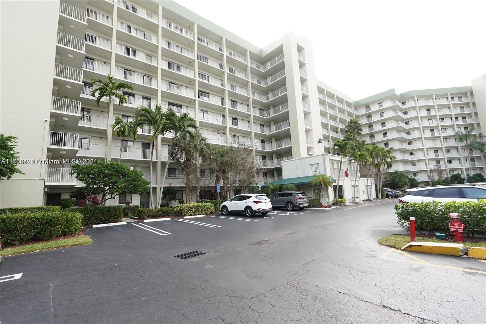 Picture of 2334 S Cypress Bend Dr # 505, Pompano Beach, FL 33069