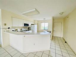 Picture of 2334 S Cypress Bend Dr # 505, Pompano Beach, FL 33069