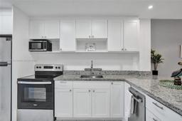 Picture of 2350 NE 14Th St Cswy # 412, Pompano Beach, FL 33062