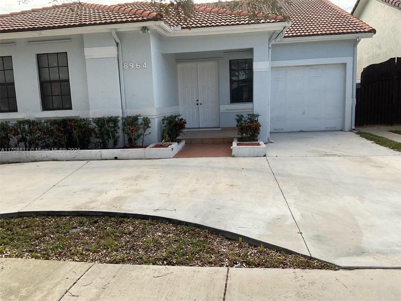 Picture of 8964 NW 146Th Ter, Miami Lakes FL 33018