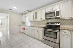 Picture of 9535 Toledo Ln, Davie, FL 33324