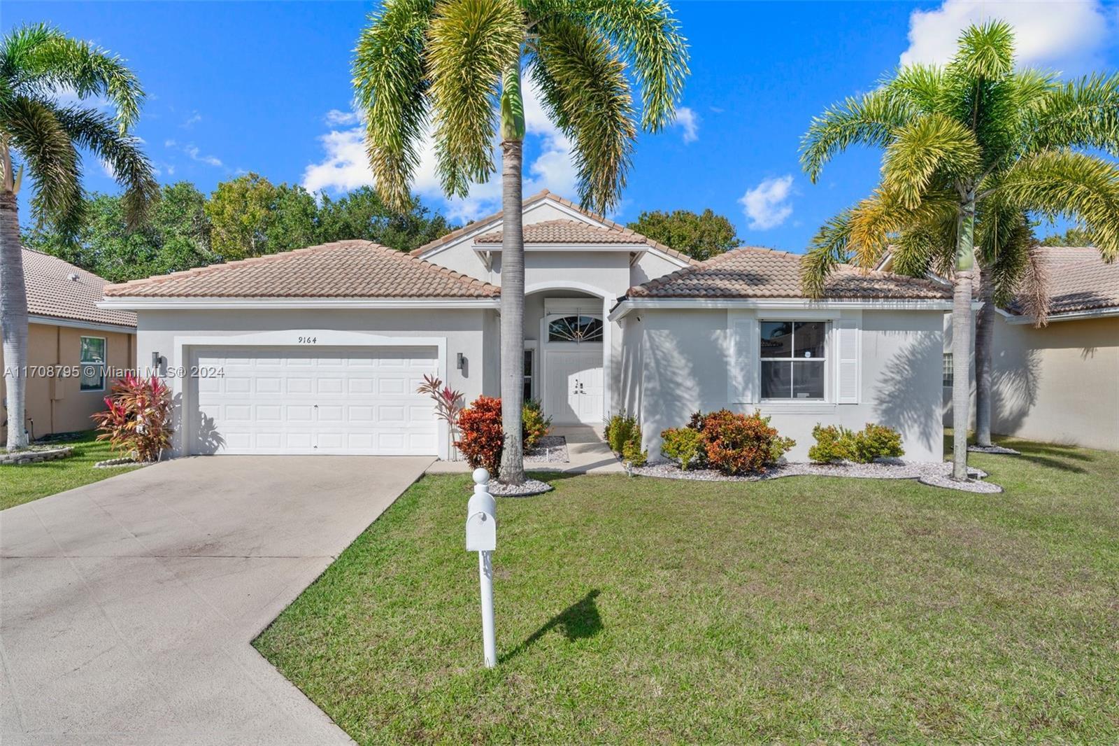 Picture of 9164 Cove Point Cir, Boynton Beach, FL 33472