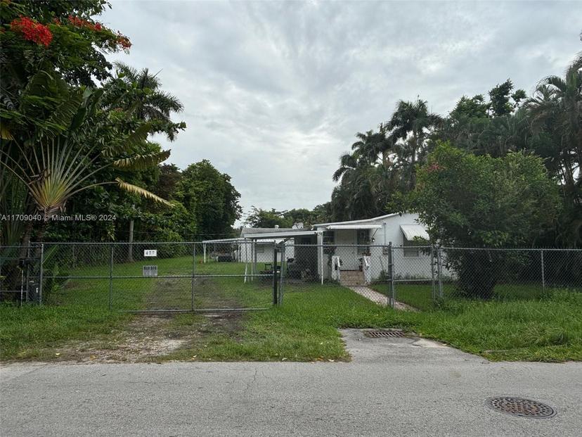 Picture of 477 NE 154Th St, Miami FL 33162