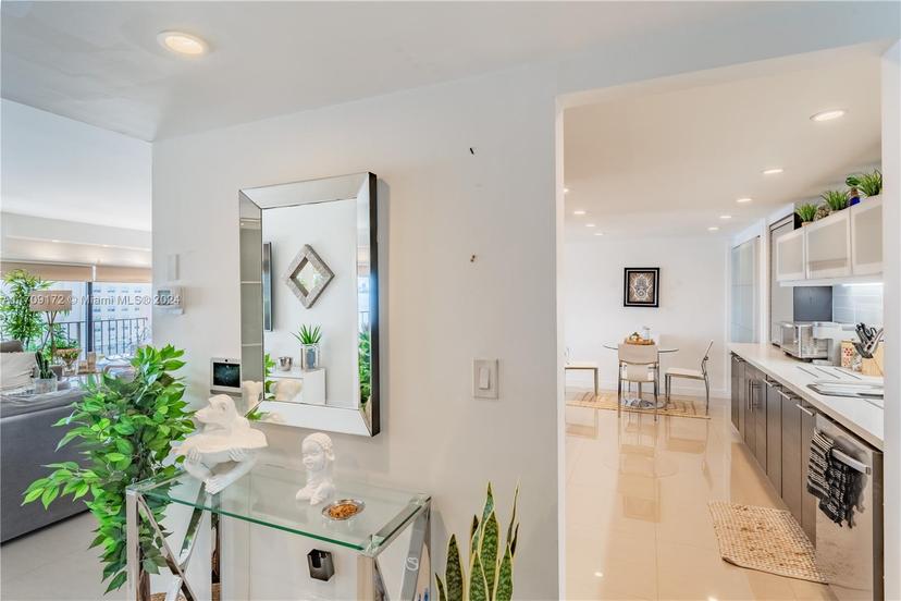 Picture of 1800 NE 114Th St # 1105, Miami FL 33181