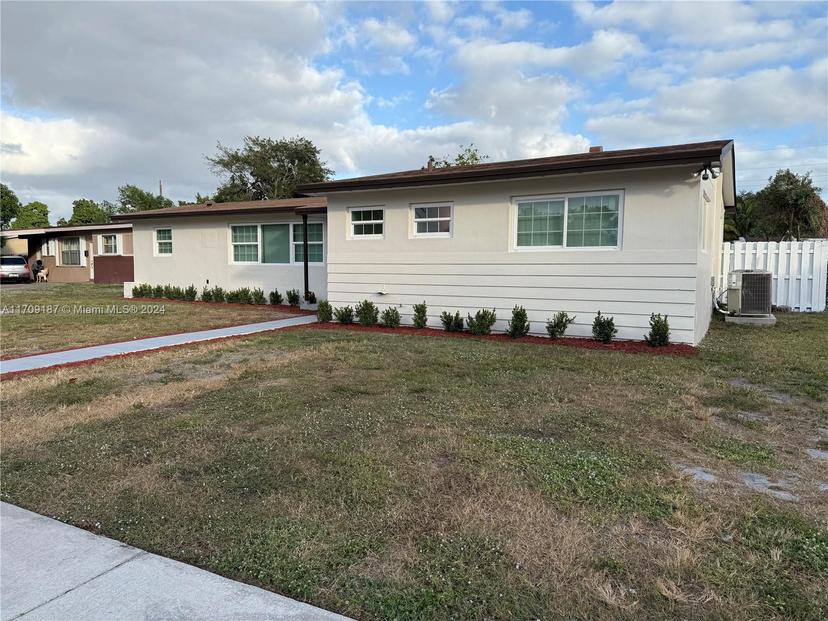 Picture of 18641 NW 11Th Rd, Miami Gardens FL 33169