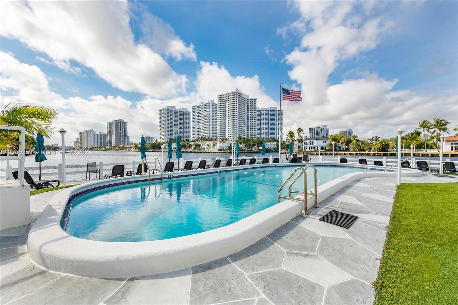 Picture of 3209 S Ocean Dr # 3M, Hallandale Beach, FL 33009