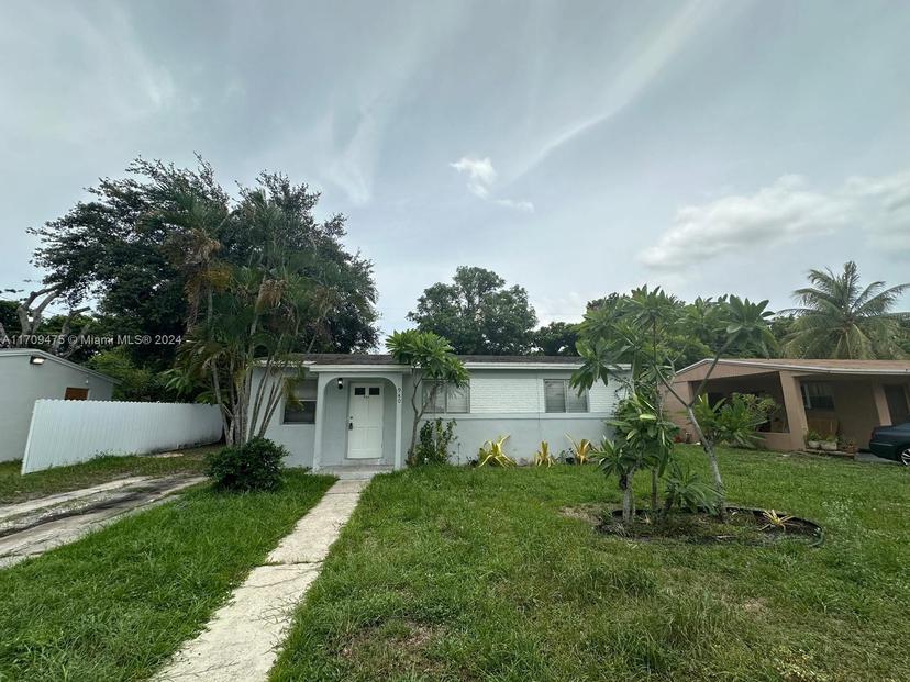 Picture of 940 NW 34Th Way, Lauderhill FL 33311