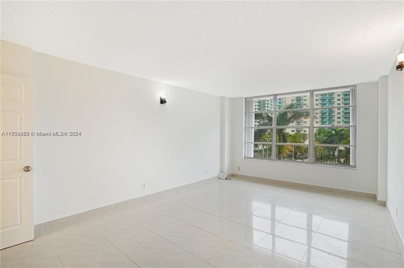 Picture of 3800 S Ocean Dr # 414, Hollywood FL 33019