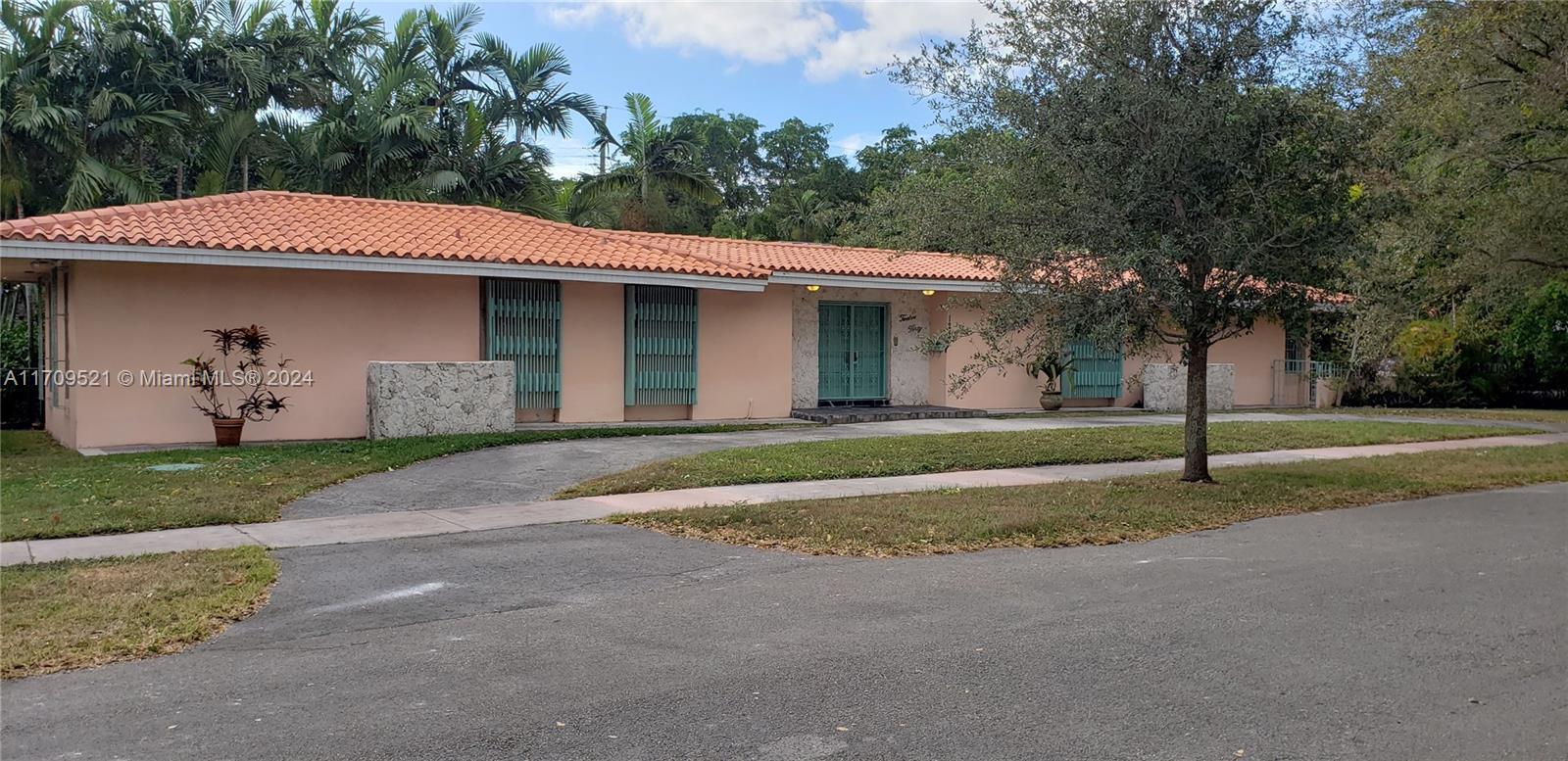 Picture of 1240 La Mancha Ave, Coral Gables, FL 33134