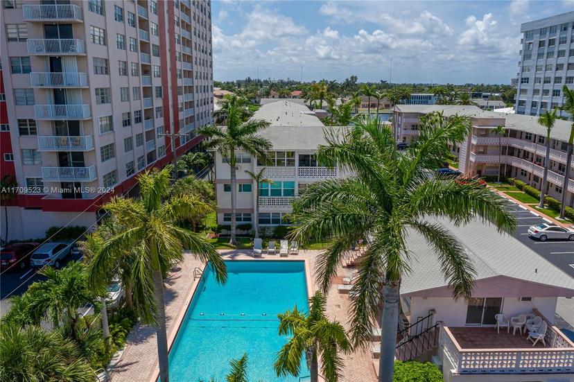 Picture of 3131 S Ocean Dr # 211, Hallandale Beach FL 33009