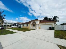 Picture of 7169 W 4Th Way, Hialeah, FL 33014