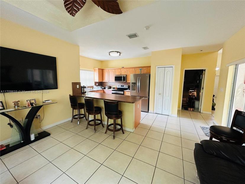 Picture of 7169 W 4Th Way, Hialeah FL 33014