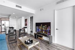 Picture of 121 NE 34Th St # 2810, Miami, FL 33137