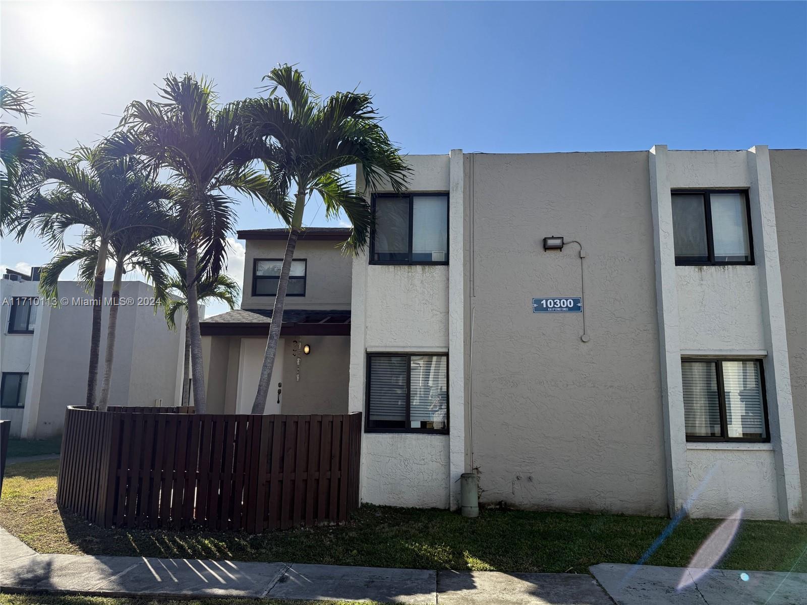 Picture of 10300 NW 9Th St Cir # 201, Miami, FL 33172