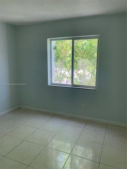 Picture of 1090 NE 129Th St # 202, North Miami, FL 33161