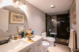 Picture of 1800 NE 114Th St # 406, Miami, FL 33181