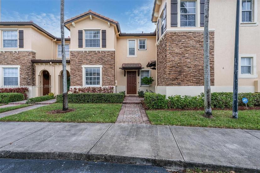 Picture of 9123 SW 227Th St # 5, Cutler Bay FL 33190