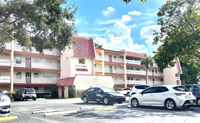 Picture of 1015 Country Club Dr # 109, Margate FL 33063