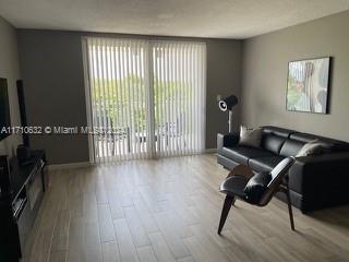 Picture of 6940 Miami Gardens Dr # 424, Hialeah FL 33015