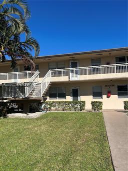 Picture of 326 Chatham # P, West Palm Beach, FL 33417