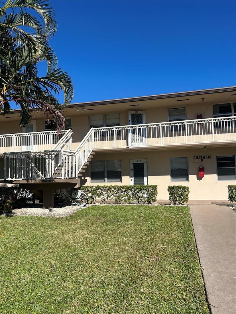 Picture of 326 Chatham # P, West Palm Beach FL 33417