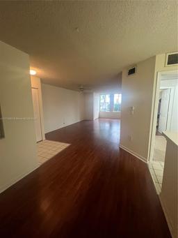 Picture of 2810 N Oakland Forest Dr # 108, Oakland Park, FL 33309