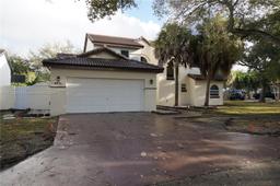 Picture of 8831 NW 194Th Ter, Hialeah, FL 33018