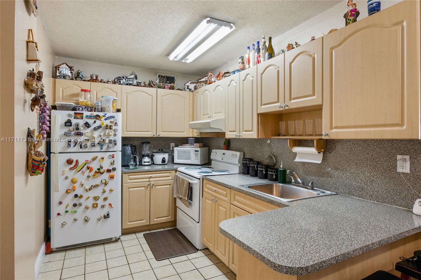 Picture of 16465 NE 22Nd Ave # 120, North Miami Beach, FL 33160