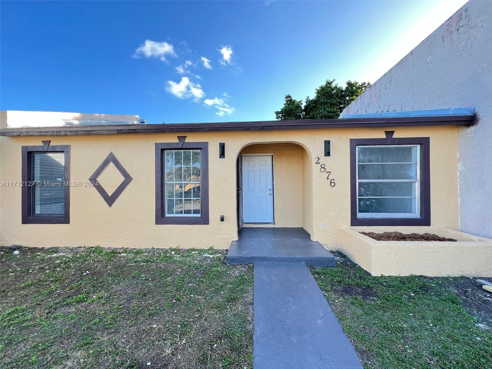 Picture of 2876 NW 204Th St, Miami Gardens, FL 33056