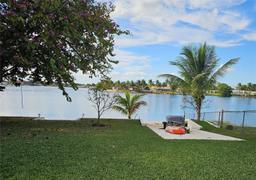 Picture of 18360 NW 78Th Ave, Hialeah, FL 33015