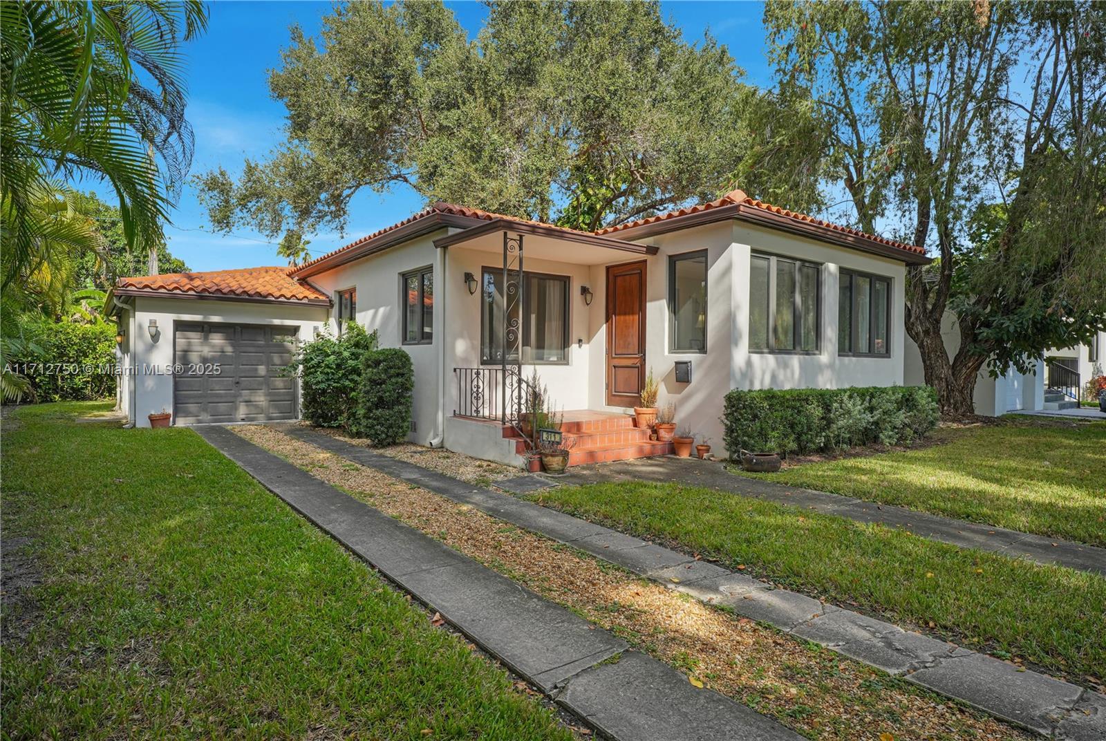 Picture of 311 S Fluvia Ave, Coral Gables, FL 33134