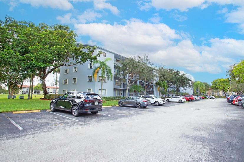 Picture of 12650 SW 6Th St # 303K, Pembroke Pines FL 33027