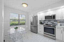 Picture of 1501 SW 134Th Way # 109D, Pembroke Pines, FL 33027