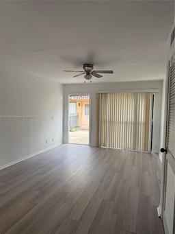 Picture of 10916 Royal Palm Blvd # 10916, Coral Springs, FL 33065