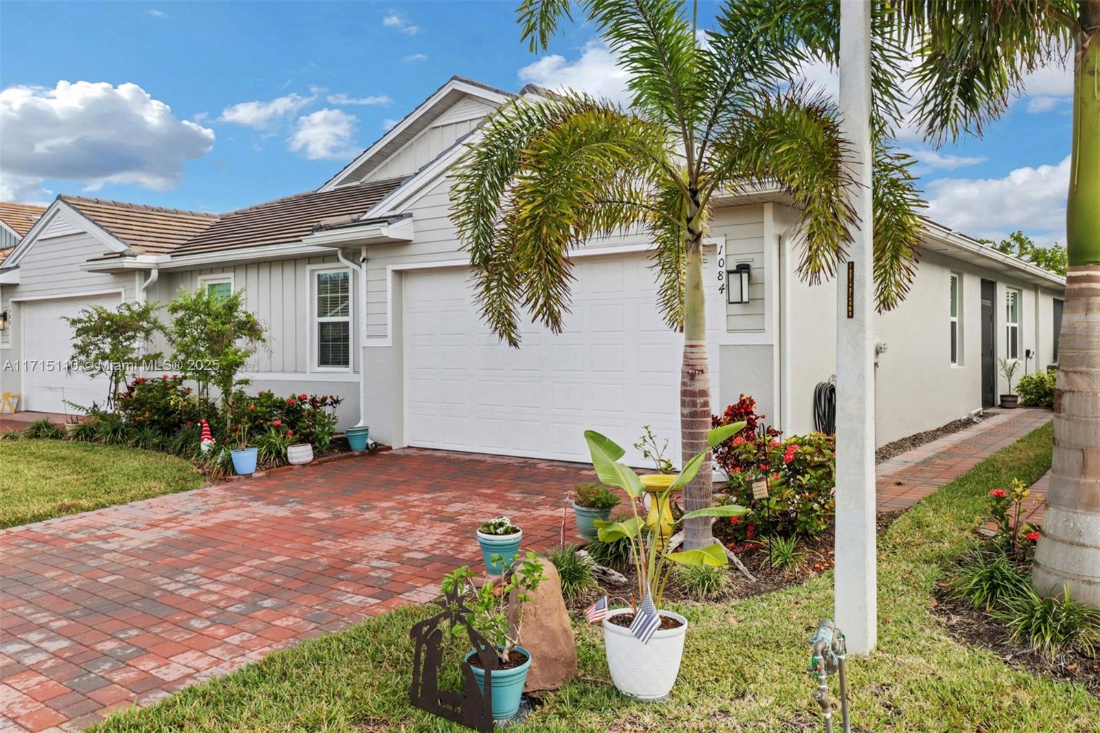 Picture of 1084 Tranquil Brook Dr, Naples, FL 34114