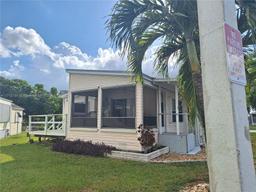 Picture of 35303 SW 180Th Ave Lot 323, Homestead, FL 33034