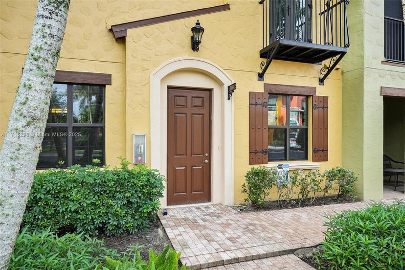 Picture of 9064 Capistrano St N # 5004, Naples FL 34113