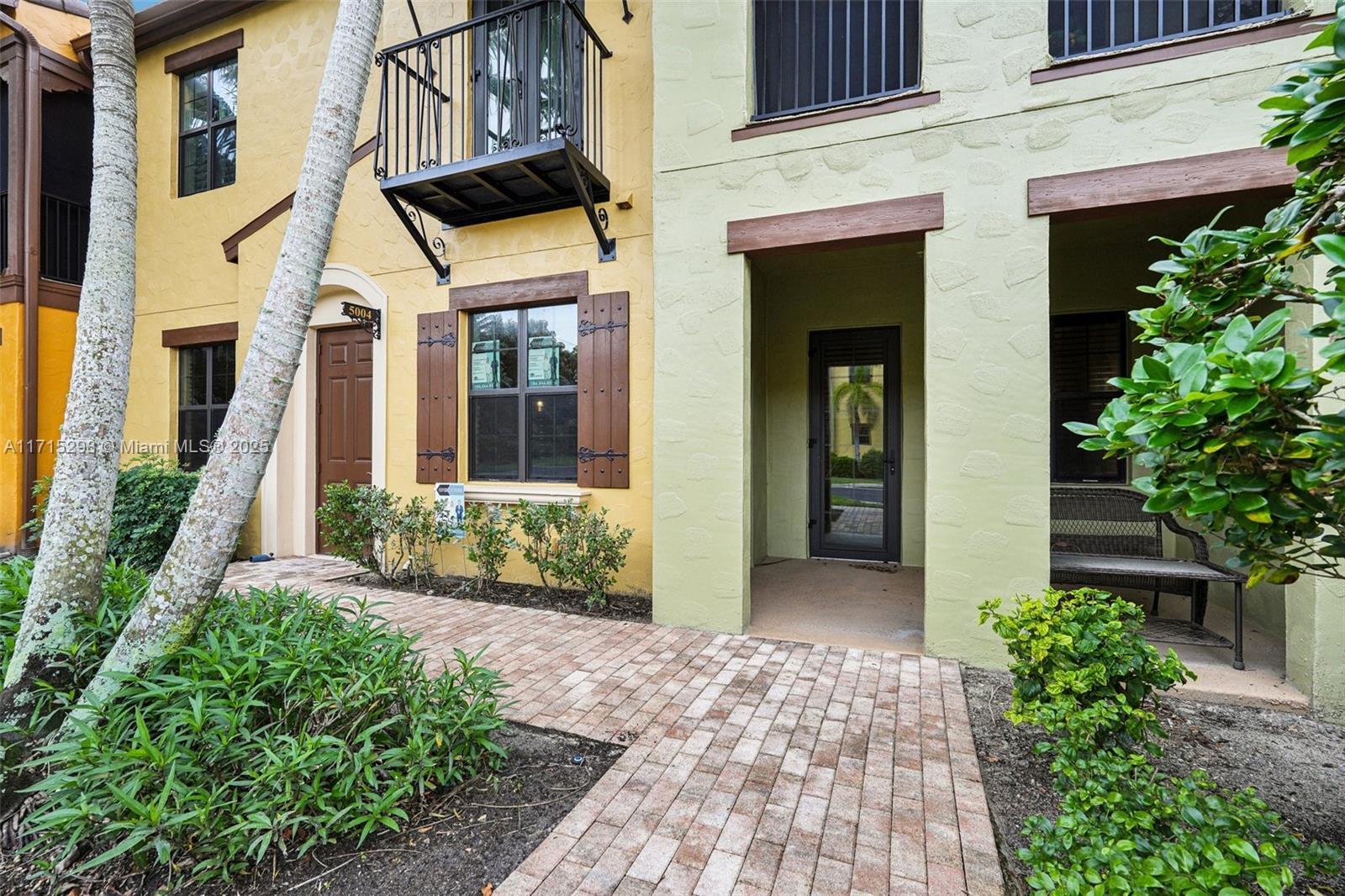 Picture of 9064 Capistrano St N # 5004, Naples, FL 34113