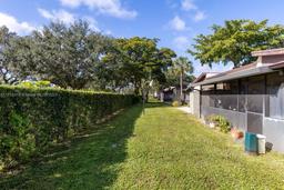 Picture of 137 Fox Rd # 45, Hollywood, FL 33024