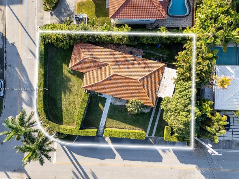 Picture of 10110 E Broadview Dr, Bay Harbor Islands FL 33154