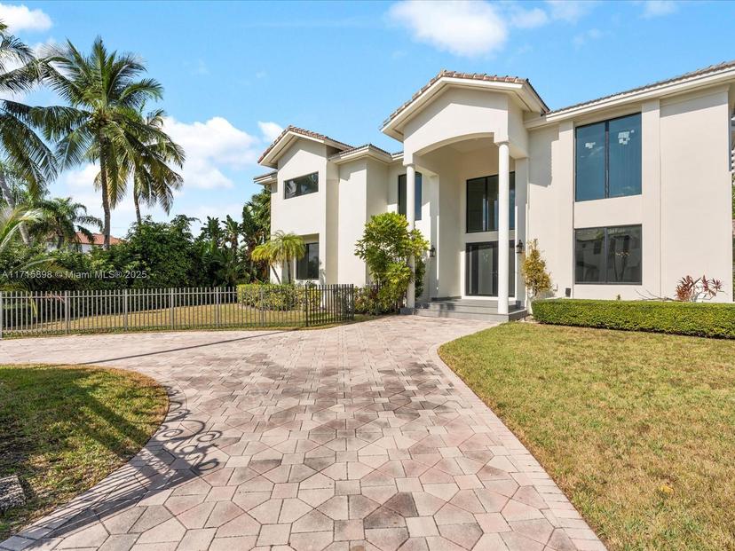 Picture of 3461 NE 170Th St, North Miami Beach FL 33160