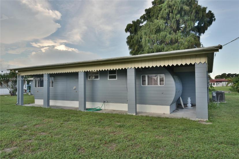 Picture of 1247 6Th St, Bulkhead Ridge FL 34974